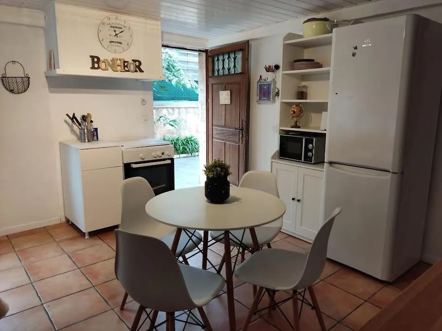 Appartement En Rez De Jardin Et Terrasse Ds Villa Hyères