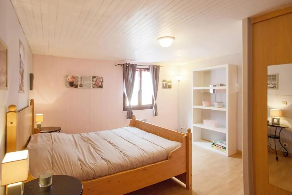 Appartement En Rez De Jardin Et Terrasse Ds Villa Hyères