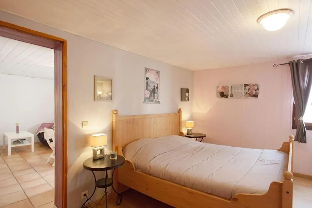 Appartement En Rez De Jardin Et Terrasse Ds Villa Hyères 0*,
